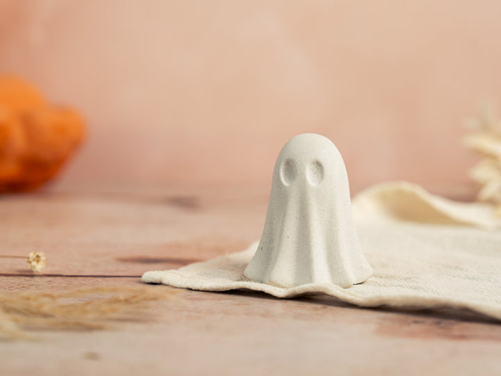 3D Concrete Ghost Figures