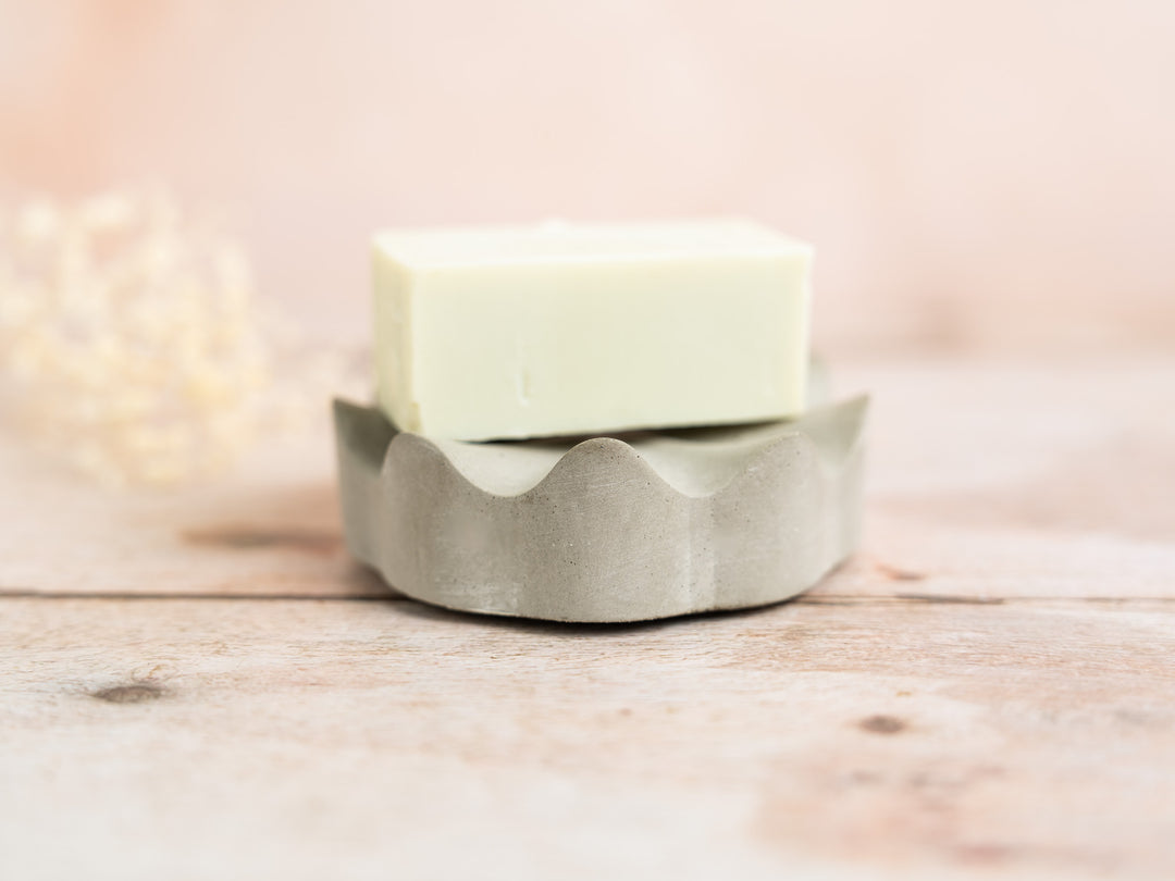 Ridged Concrete Soap Dish