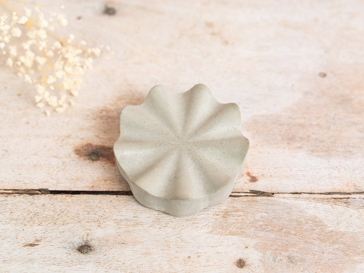 Ridged Concrete Soap Dish