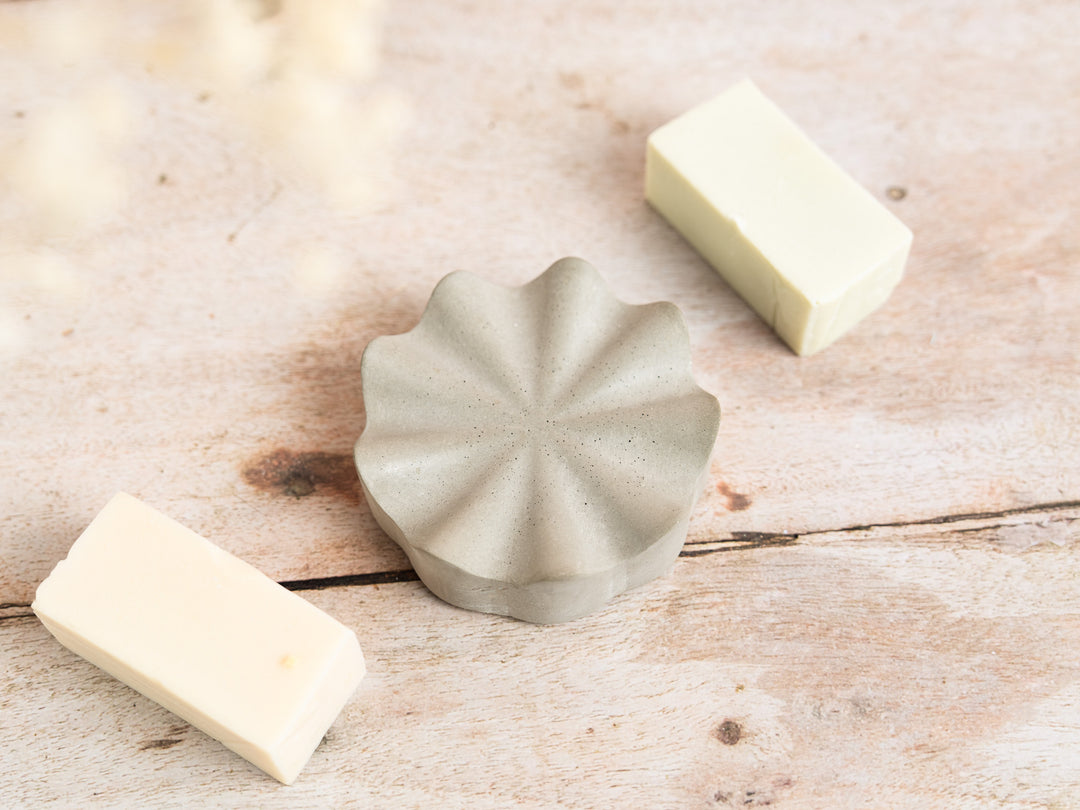 Ridged Concrete Soap Dish