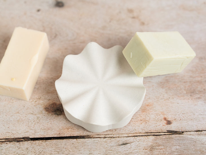 Ridged Concrete Soap Dish