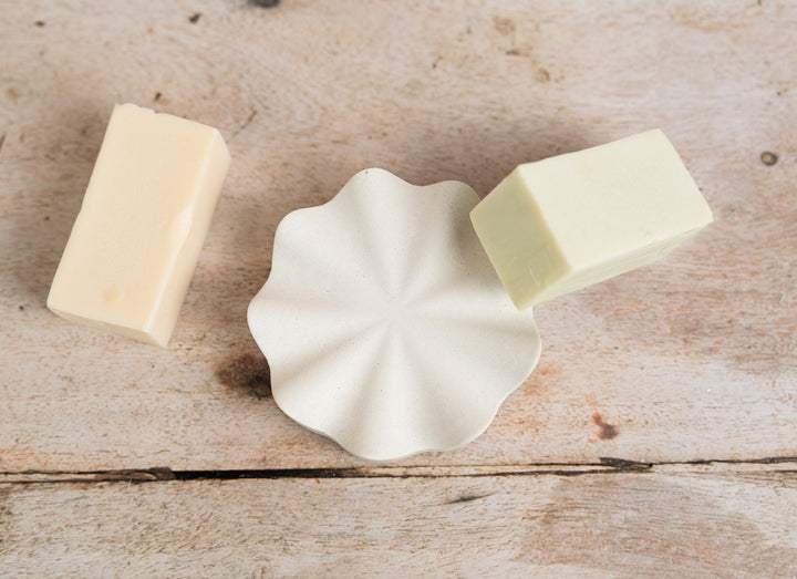 Ridged Concrete Soap Dish
