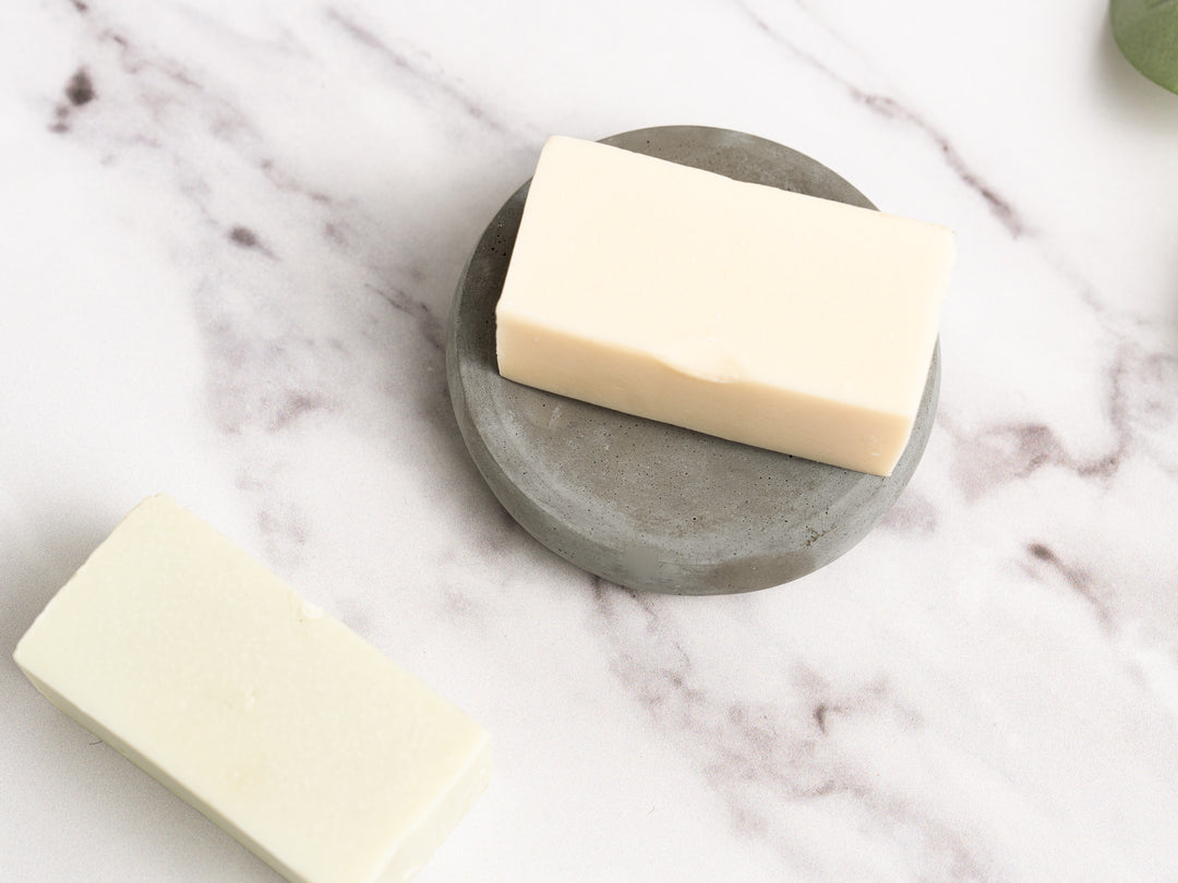 Round Draining Concrete Soap Dish