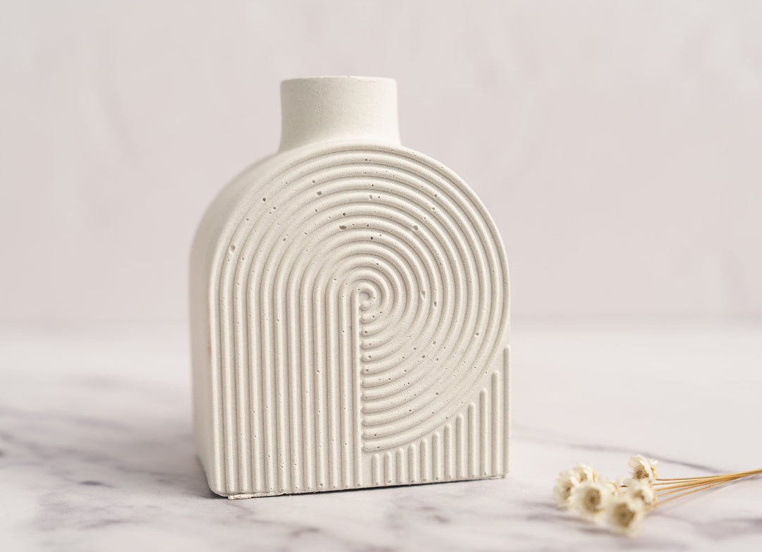 Arch pattern Bud Vase
