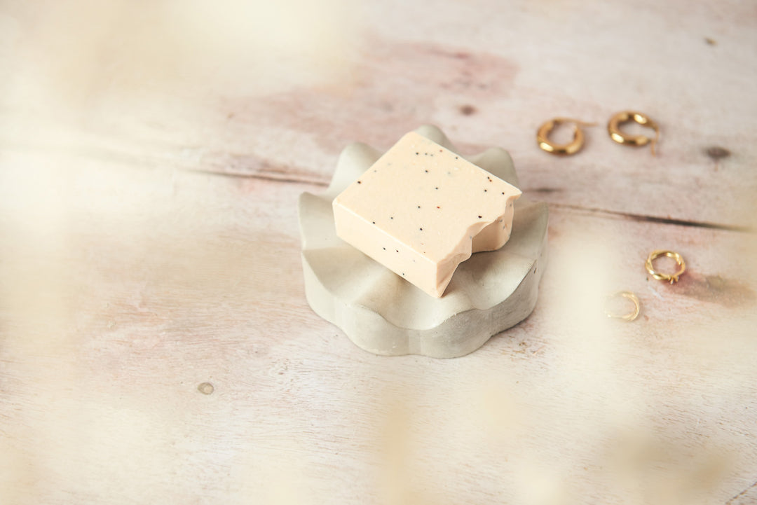 Ridged Concrete Soap Dish