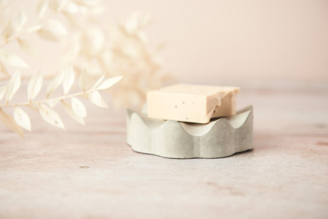 Ridged Concrete Soap Dish